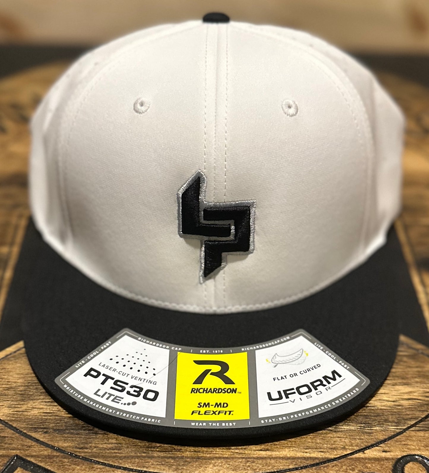 Launchpad Sports PTS30 - White / Black